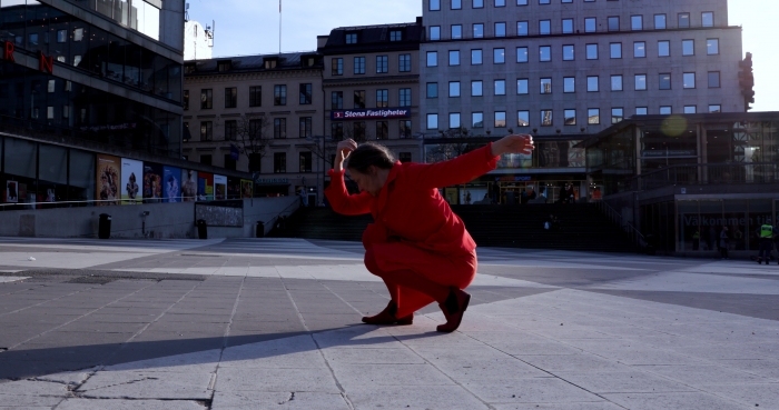 Dansare på Sergels torg ur filmen Red Alert 